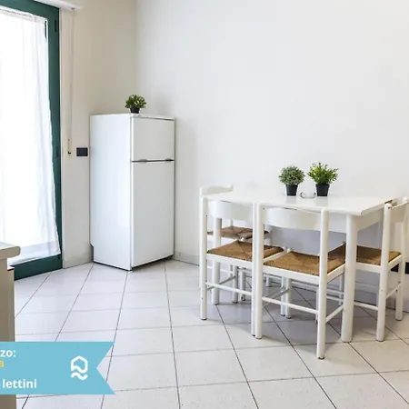 Se008 - Senigallia, Bilocale Sul Mare Con Inclusa